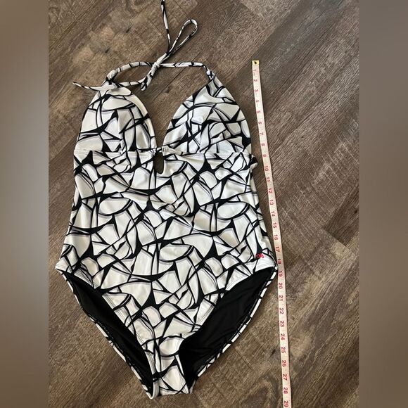 Robert Graham Break the Ice One Piece Swimsuit- Size 16 - Picture 6 of 9